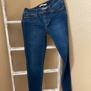 Levi’s skinny jeans